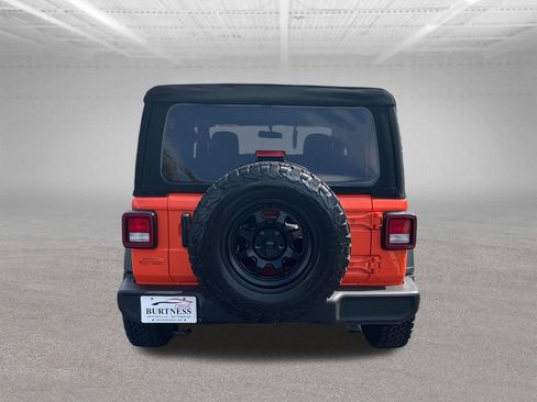 Used 2023 Jeep Wrangler Sport AWD/4WD image 5