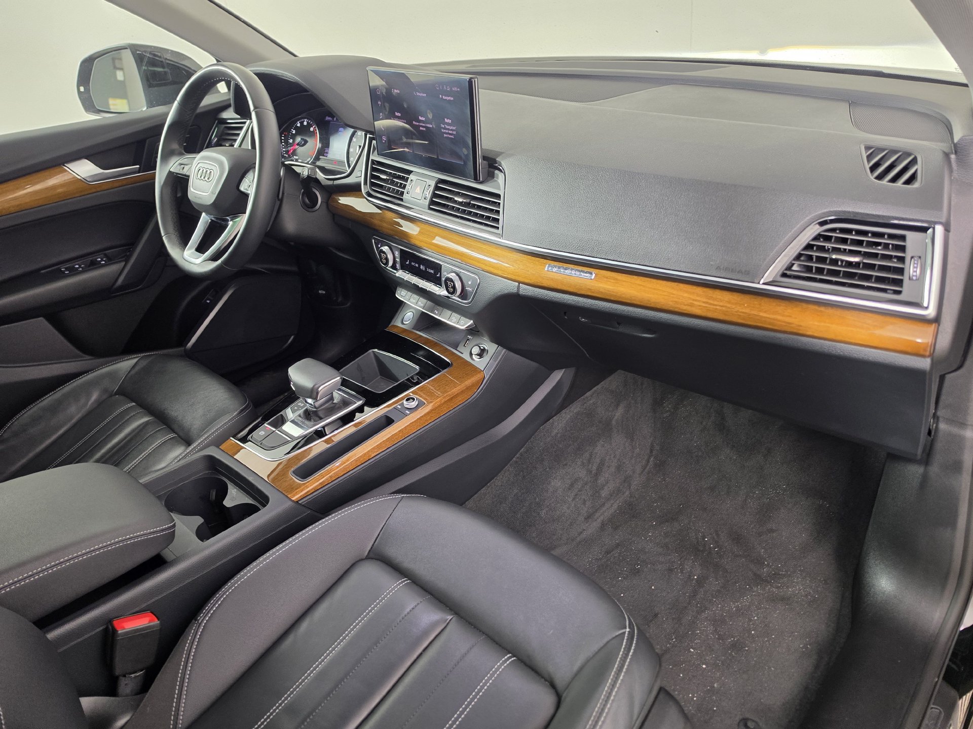 Used 2024 Audi Q5 2.0T Premium AWD/4WD image 35