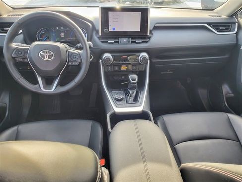 Used 2023 Toyota RAV4 XLE Premium image 11