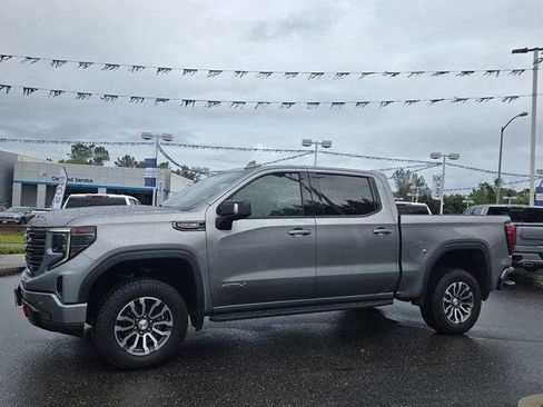 Used 2023 GMC Sierra 1500 AT4 w/ AT4 Premium Package AWD/4WD image 7