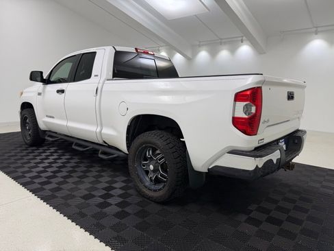 Used 2015 Toyota Tundra SR5 w/ SR5 Upgrade Package AWD/4WD image 4