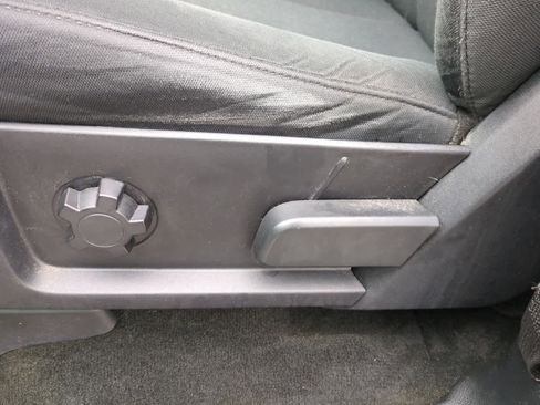 Used 2017 Ford Expedition XLT image 17