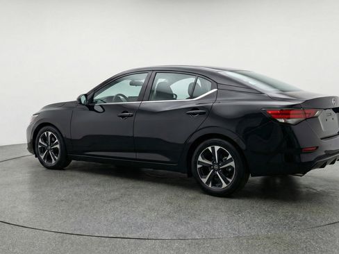 Used 2025 Nissan Sentra SV image 6