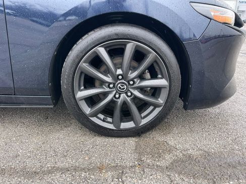 Used 2019 MAZDA MAZDA3 AWD Hatchback w/ Preferred Pkg image 12