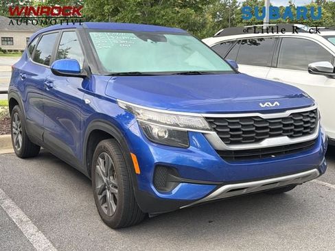 Used 2023 Kia Seltos LX AWD/4WD image 1