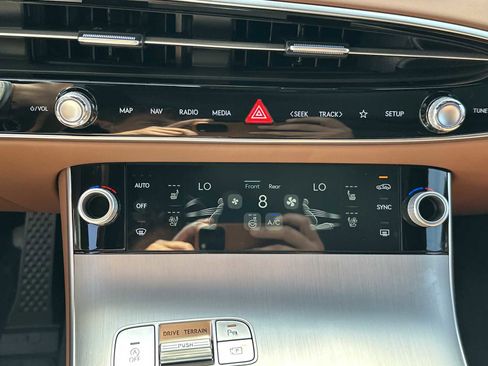 New 2026 Genesis GV70 2.5T Advanced w/ G1 Accessory Package image 18