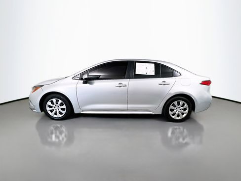 Used 2020 Toyota Corolla LE image 9
