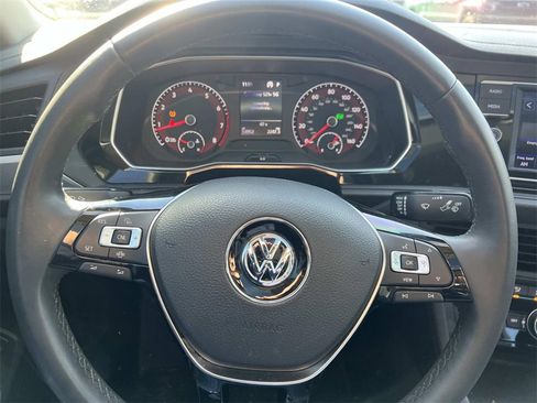 Used 2020 Volkswagen Jetta SE image 15