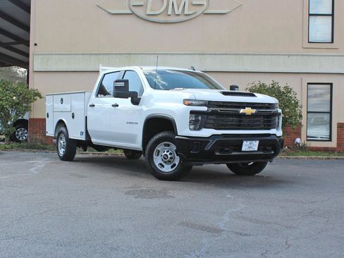 Used 2024 Chevrolet Silverado 2500 W/T w/ WT Fleet Convenience Package AWD/4WD image 4