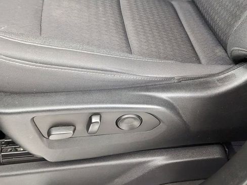 Used 2022 Chevrolet Silverado 1500 LT Trail Boss w/ Convenience Package II image 28