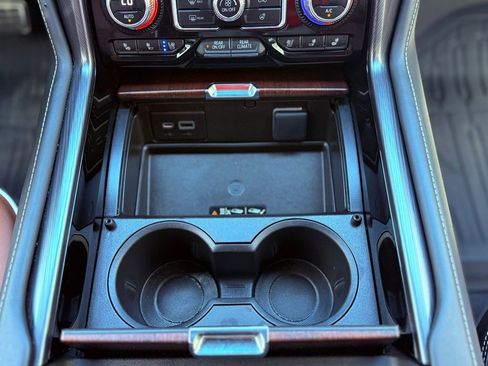 Used 2023 GMC Yukon Denali Ultimate image 16