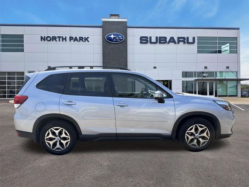 Used 2021 Subaru Forester Premium w/ Popular Package #1 AWD/4WD image 2