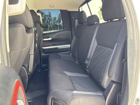 Used 2016 Toyota Tundra SR5 w/ Tow Package RWD image 11
