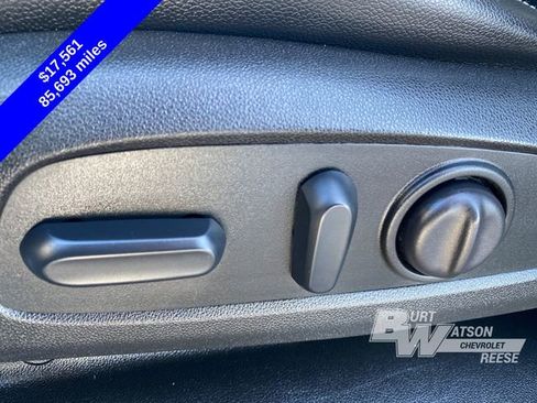 Used 2022 GMC Terrain SLT w/ LPO, Floor Liner Package image 34