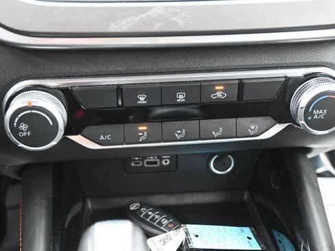 Used 2023 Nissan Altima 2.5 SR FWD image 21