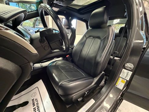 Used 2019 Lincoln MKZ Reserve FWD image 7
