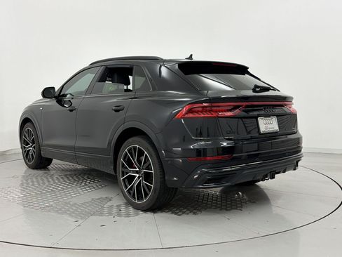 Used 2021 Audi Q8 Prestige w/ Prestige Package AWD/4WD image 3