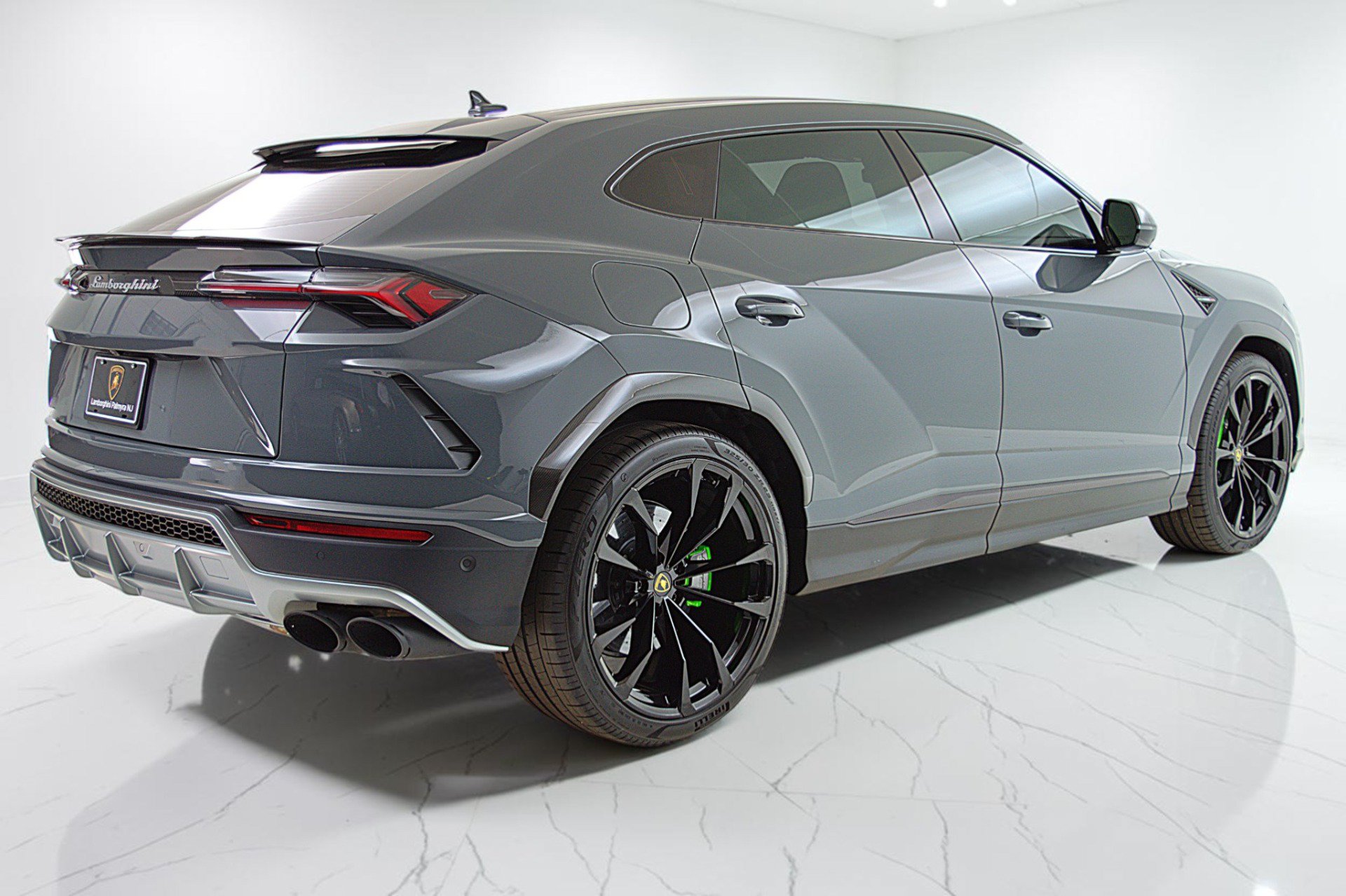 Used 2022 Lamborghini Urus AWD/4WD image 9