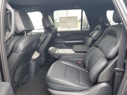 New 2025 Lincoln Navigator L Reserve image 27