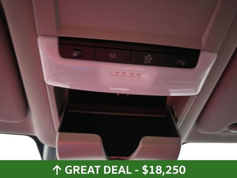 Used 2024 Nissan Rogue S image 38