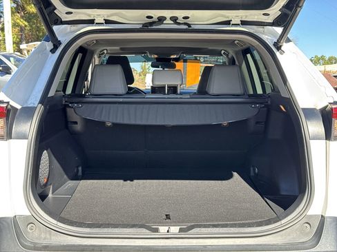 Used 2020 Toyota RAV4 XLE Premium image 32