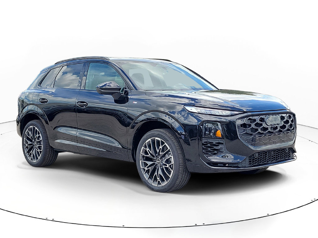 New 2026 Audi Q3 quattro 2.0T AWD/4WD image 1