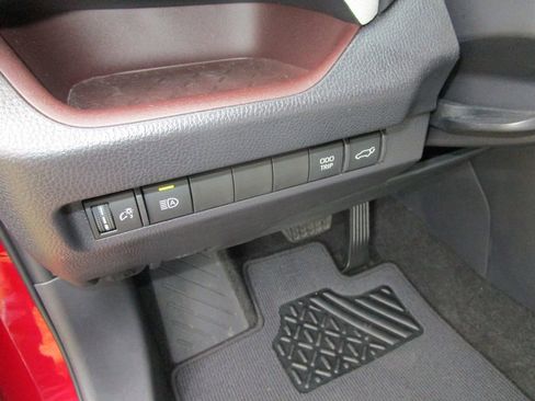 Used 2025 Toyota RAV4 Limited image 23