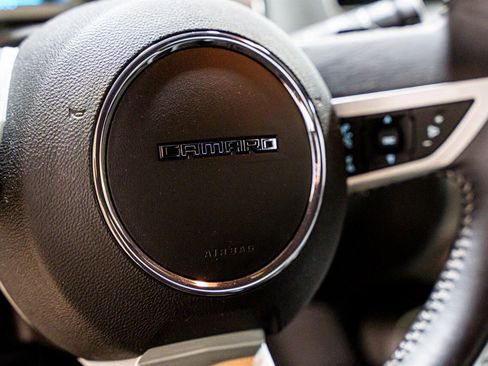 Used 2011 Chevrolet Camaro SS image 29