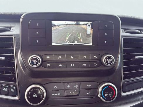 Used 2022 Ford Transit 250 Medium Roof AWD image 12