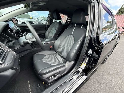 Used 2023 Toyota Camry SE FWD image 12