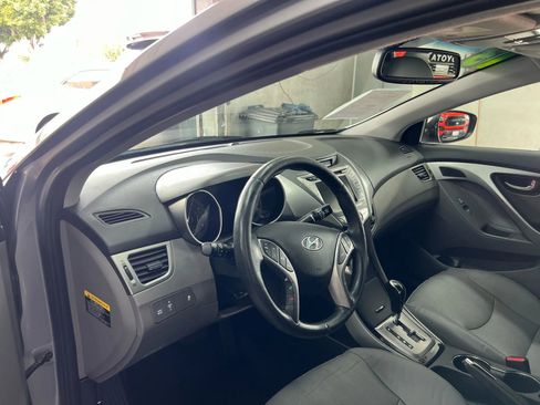 Used 2013 Hyundai Elantra Limited w/ Technology Pkg image 10