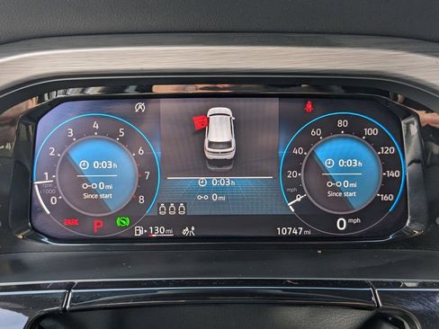 Certified 2025 Volkswagen Atlas Cross Sport SE image 30