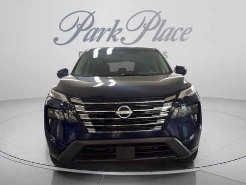 Used 2025 Nissan Rogue SV FWD image 8