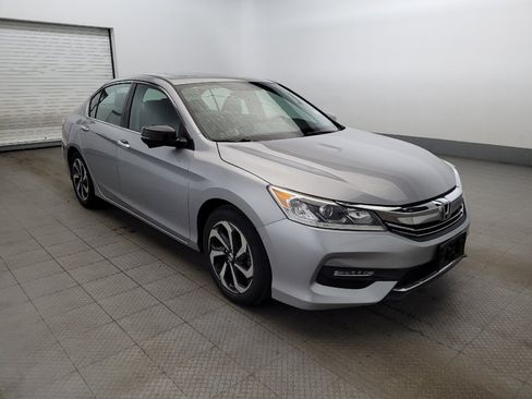 Used 2017 Honda Accord EX image 13