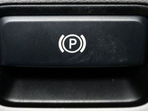 Used 2014 Mercedes-Benz CLA 250 4MATIC image 37