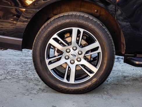 Used 2024 Ford Expedition Max Limited RWD image 12