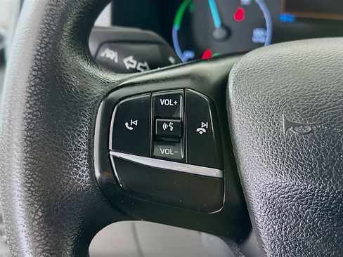 Used 2023 Ford E-Transit Medium Roof image 16