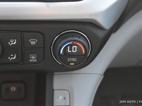 Used 2018 GMC Acadia SLT w/ LPO, Floor Liner Package AWD/4WD image 34