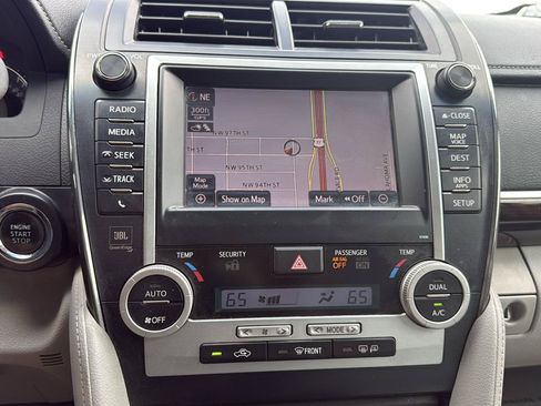 Used 2012 Toyota Camry XLE FWD image 24
