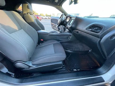 Used 2017 Dodge Challenger SXT image 23