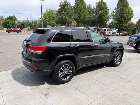 Used 2017 Jeep Grand Cherokee Limited w/ Luxury Group II AWD/4WD image 30