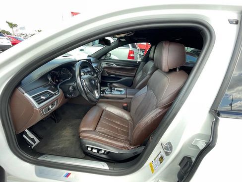 Used 2017 BMW 740i RWD image 8