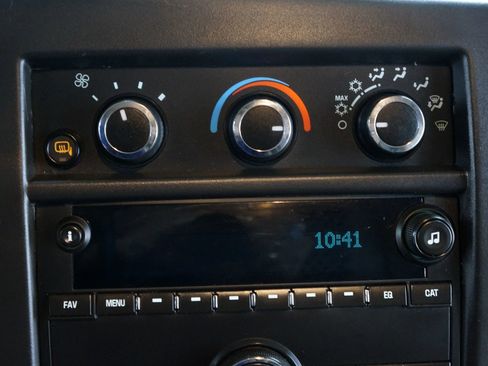 Used 2018 Chevrolet Express 3500 image 12