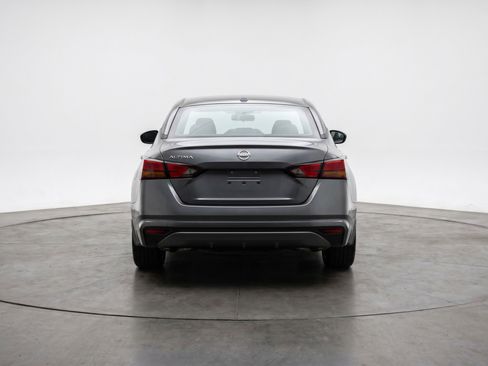 Used 2025 Nissan Altima 2.5 SV FWD image 7