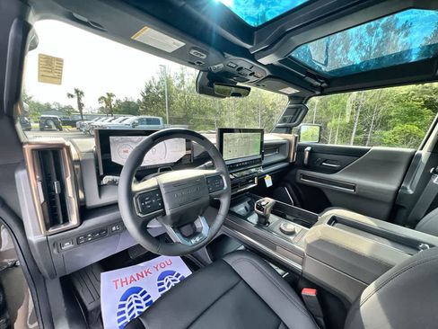 New 2025 GMC Hummer EV 3X w/ LPO, Dark Essentials Package image 10