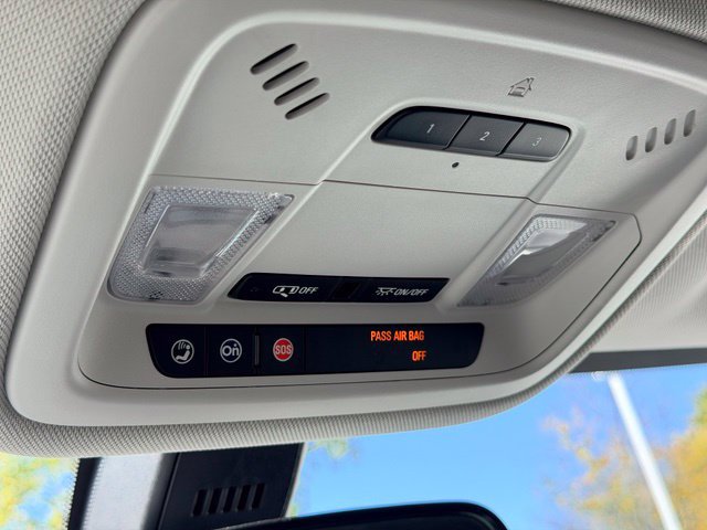 Used 2018 Chevrolet Traverse LT FWD image 18