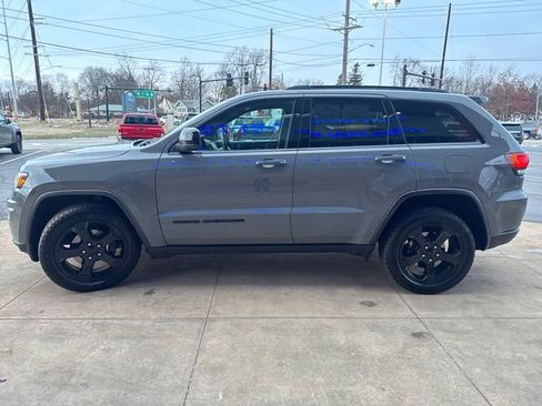 Used 2019 Jeep Grand Cherokee Laredo image 6