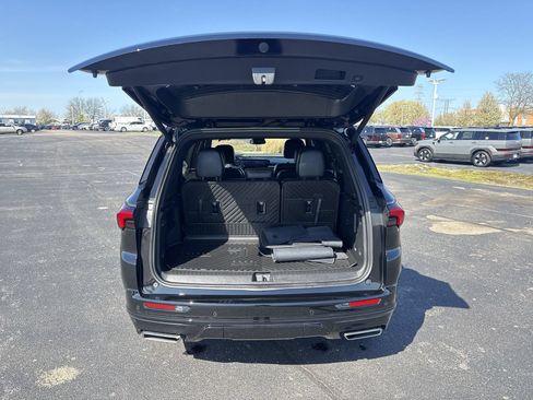 Used 2025 Buick Enclave Sport Touring AWD/4WD image 25