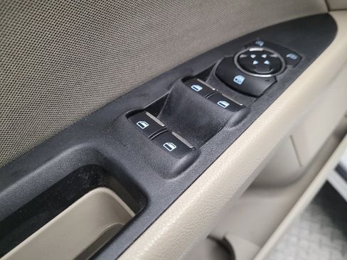 Used 2019 Ford Fusion SE image 27