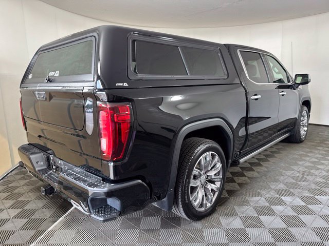 Used 2024 GMC Sierra 1500 Denali AWD/4WD image 3